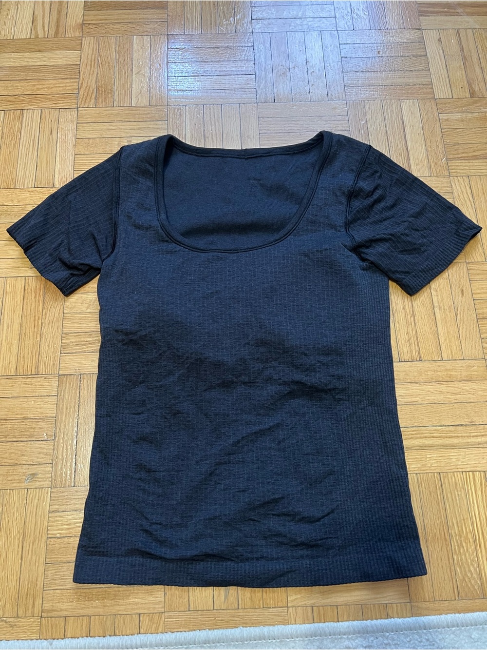 Lululemon ebb to street t shirt